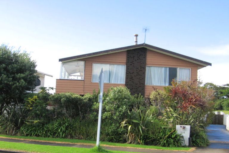 Photo of property in 30a Waller Avenue, Bucklands Beach, Auckland, 2012