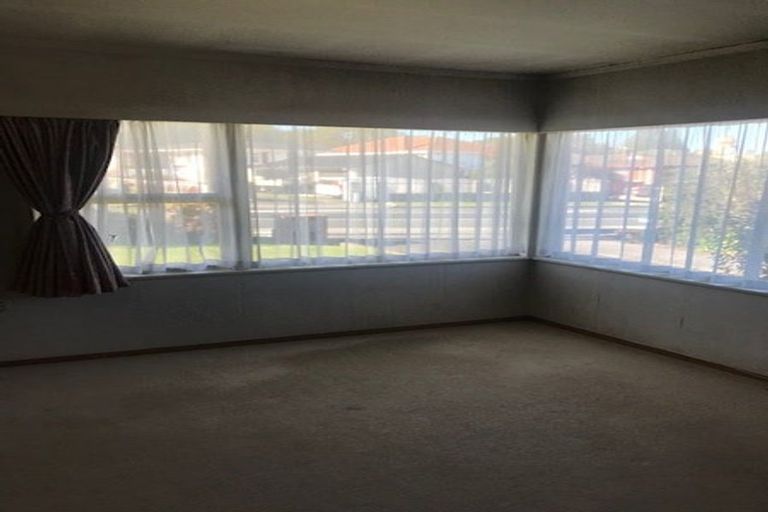 Photo of property in 2/93 Great South Road, Manurewa, Auckland, 2102