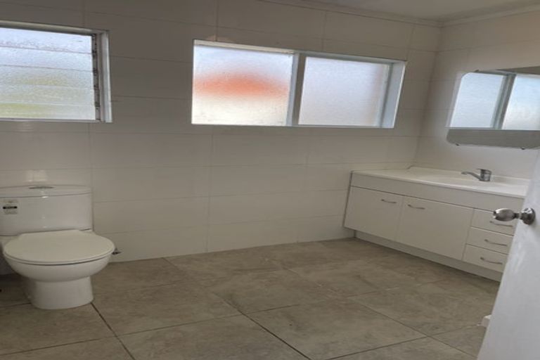 Photo of property in 26 Rimu Street, New Lynn, Auckland, 0600