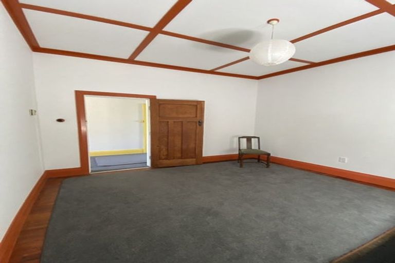 Photo of property in 69 Norway Street, Kelburn, Wellington, 6012