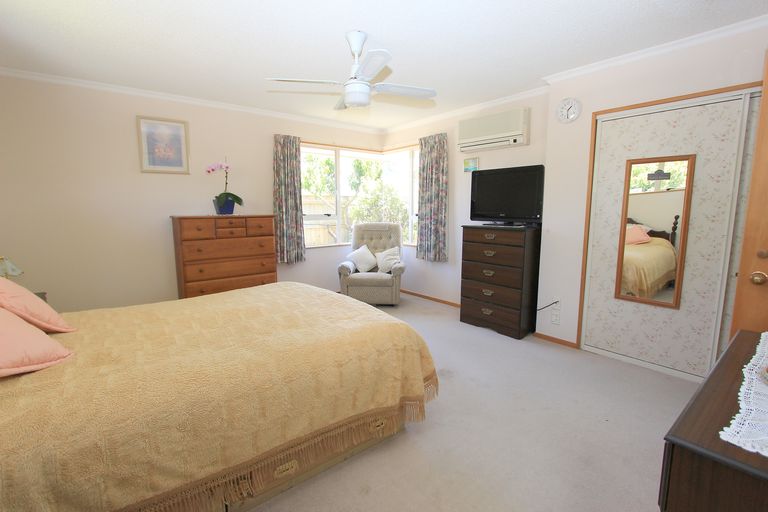 Photo of property in 33 Karina Crescent, Redwoodtown, Blenheim, 7201