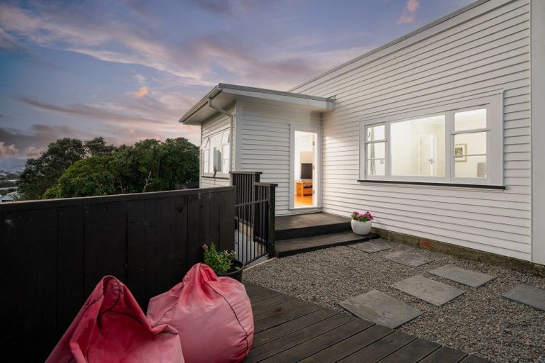 Photo of property in 28 Sheridan Terrace, Johnsonville, Wellington, 6037