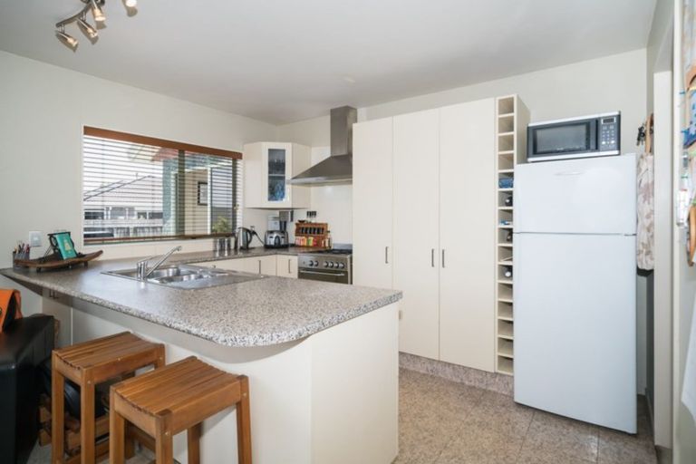 Photo of property in 5 Abby Road, Fitzherbert, Palmerston North, 4410