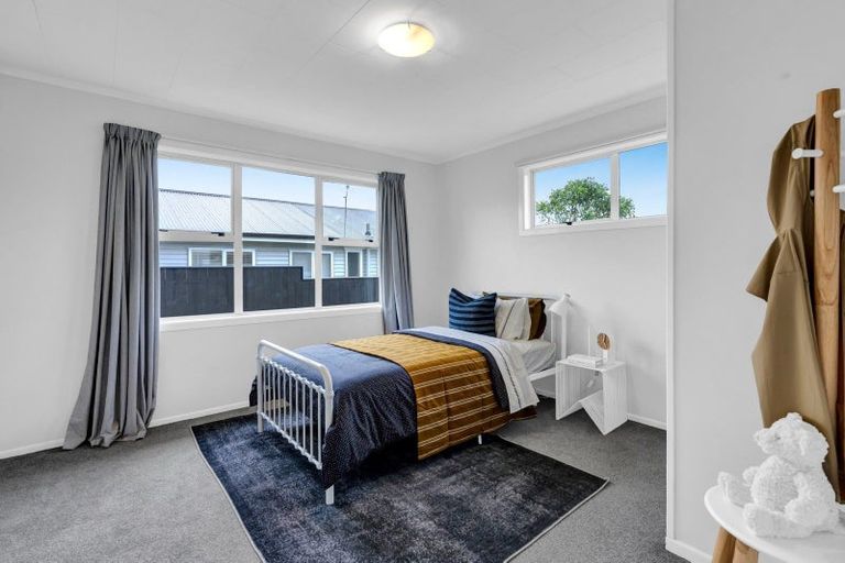 Photo of property in 93 Govett Avenue, Frankleigh Park, New Plymouth, 4310