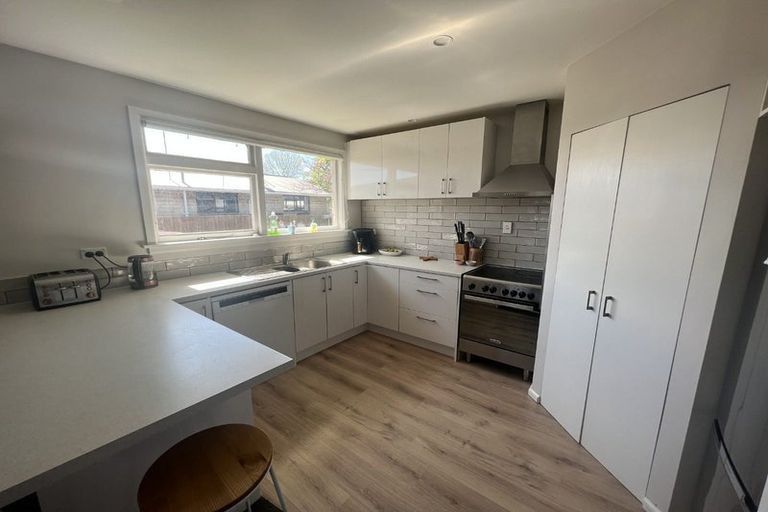 Photo of property in 100 Mooray Avenue, Bishopdale, Christchurch, 8053