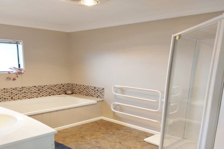 Photo of property in 9 Talbot Grove, Trentham, Upper Hutt, 5018