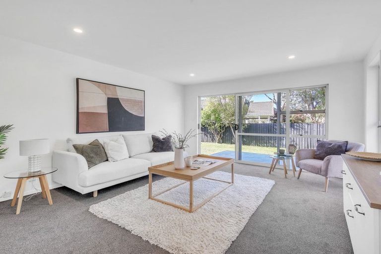 Photo of property in 2/3 Sequoia Place, Parklands, Christchurch, 8083