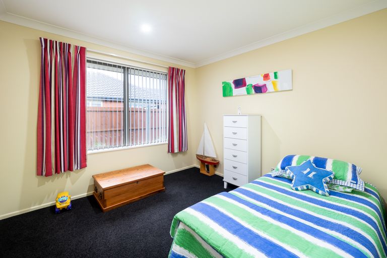 Photo of property in 31 Coppinger Terrace, Aidanfield, Christchurch, 8025