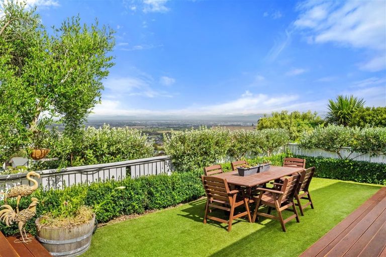 Photo of property in 94a Dyers Pass Road, Cashmere, Christchurch, 8022