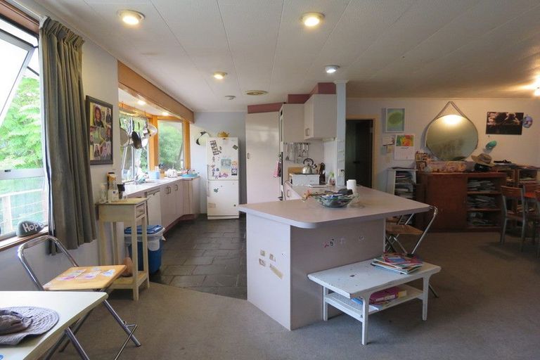 Photo of property in 16 Stratford Drive, Cable Bay, 0420