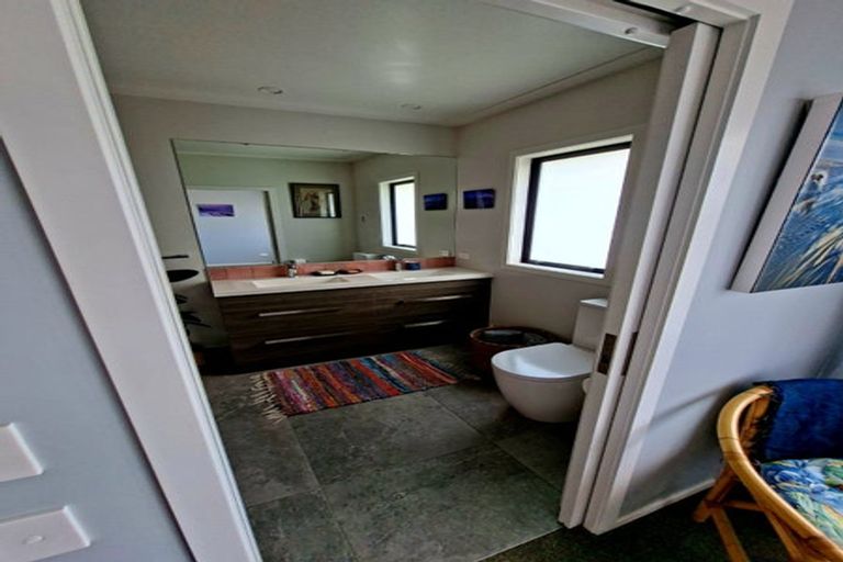 Photo of property in 70 Leeward Drive, Whitianga, 3510