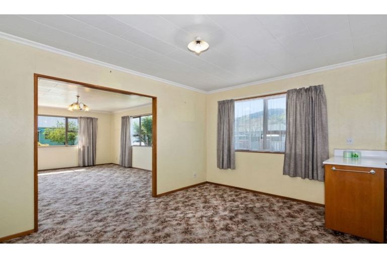 Photo of property in 1/1 Byron Place, Stoke, Nelson, 7011