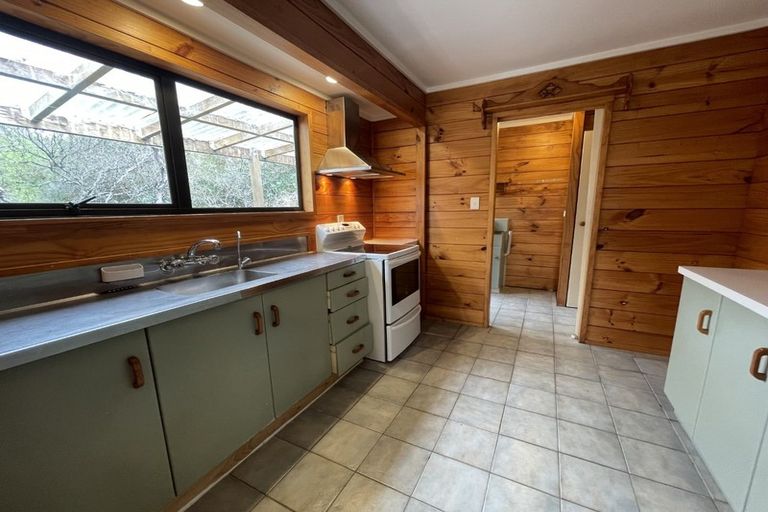 Photo of property in 2/30 Charles Dickens Drive, Mellons Bay, Auckland, 2014