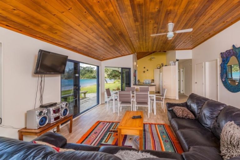 Photo of property in 1 Taiwa Road, Oakura, Hikurangi, 0184