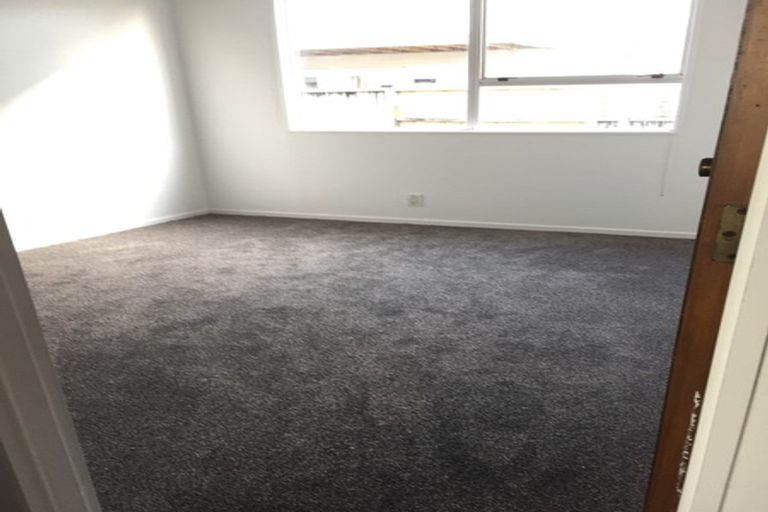 Photo of property in 1/124 Hutchinson Avenue, New Lynn, Auckland, 0600