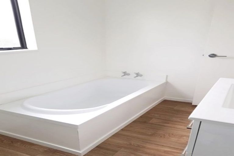 Photo of property in 14a Douglas Street, Levin, 5510