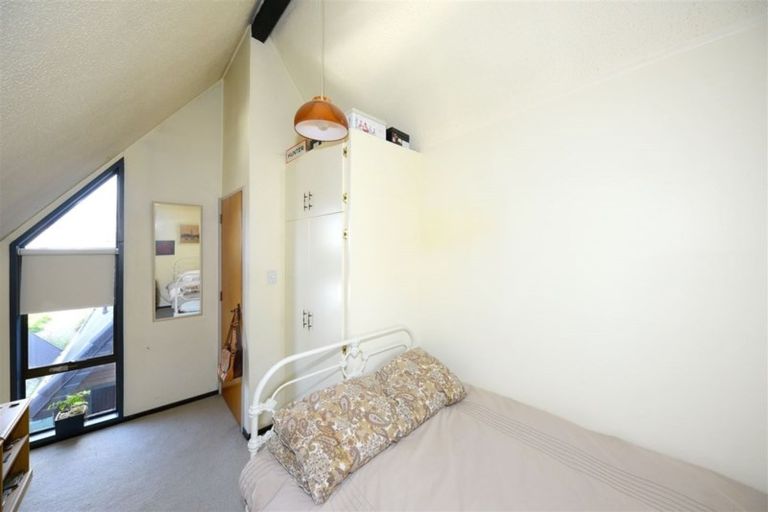 Photo of property in 2/88 Abberley Crescent, St Albans, Christchurch, 8014