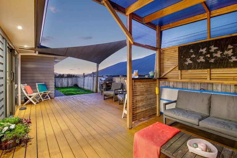 Photo of property in 14 Kingfisher Road, Silverdale, 0932