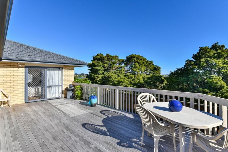 Photo of property in 3 Ashland Place, Weymouth, Auckland, 2103