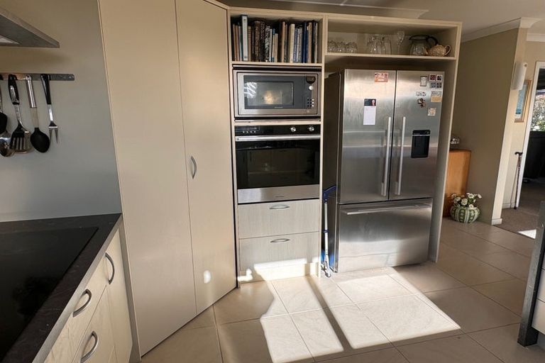 Photo of property in 6 Weka Place, Picton, 7220