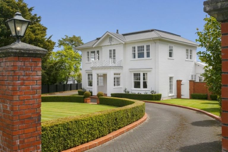 Photo of property in 8 Henry Hill Road, Taupo, 3330