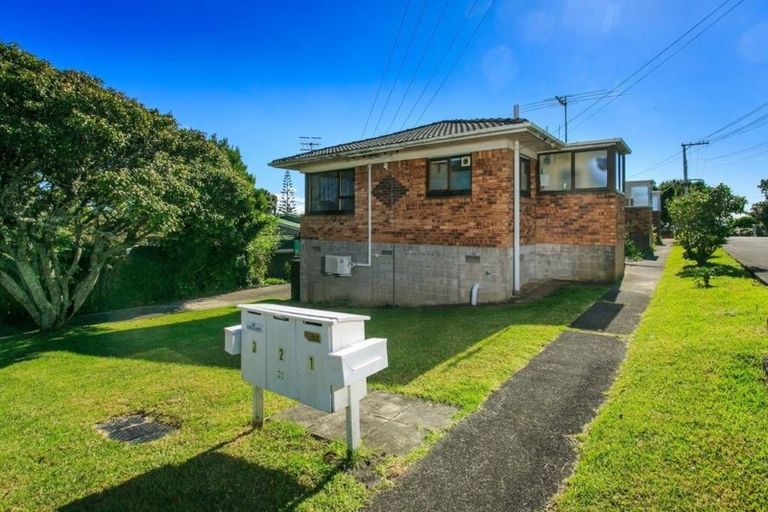 Photo of property in 2/31 Beatrice Avenue, Hillcrest, Auckland, 0627