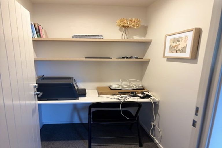 Photo of property in 427 Carrington Street, Upper Vogeltown, New Plymouth, 4310