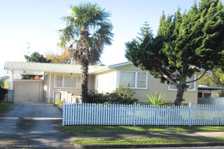 Photo of property in 66 Lawrence Crescent, Hillpark, Auckland, 2102