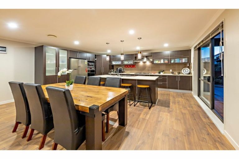 Photo of property in 12 Lucca Crescent, Flat Bush, Auckland, 2019