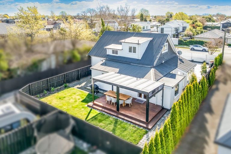 Photo of property in 16 Taylors Avenue, Bryndwr, Christchurch, 8052