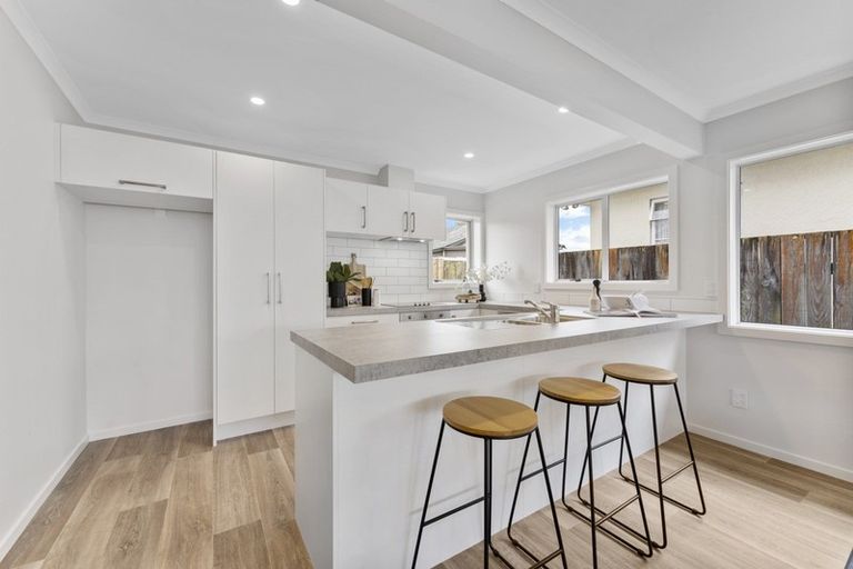 Photo of property in 75 Keeling Street, West End, Palmerston North, 4412