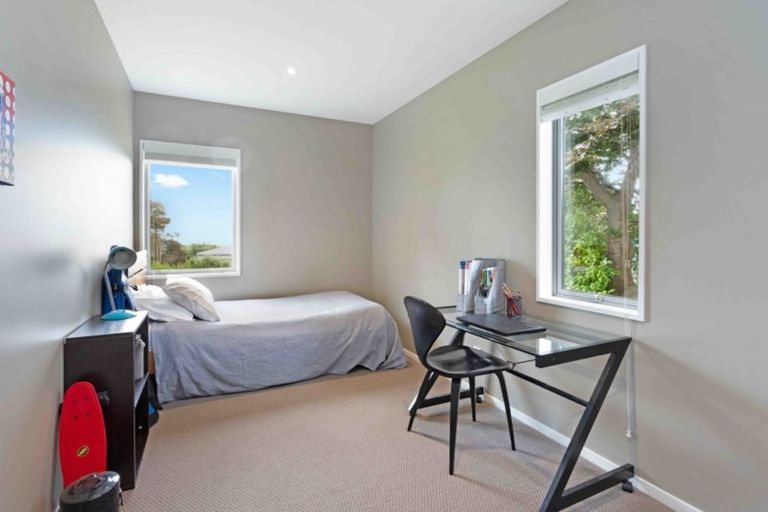 Photo of property in 85 Major Hornbrook Road, Mount Pleasant, Christchurch, 8081