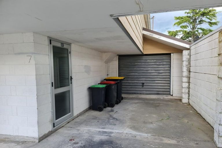 Photo of property in 2/7 Division Street, Riccarton, Christchurch, 8041