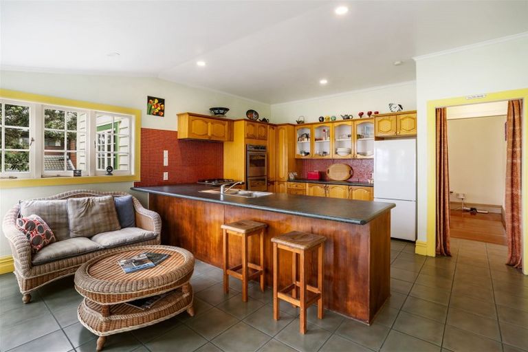 Photo of property in 21 Farquhar Road, Glendene, Auckland, 0602