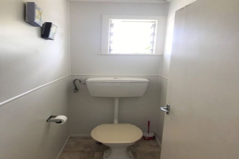 Photo of property in 19 Tairere Crescent, Rosehill, Papakura, 2113