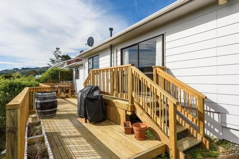 Photo of property in 43b Lord Street, Stokes Valley, Lower Hutt, 5019