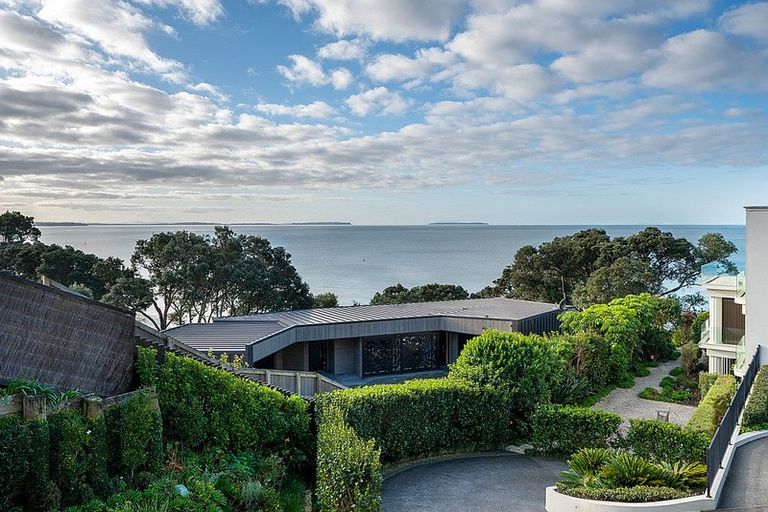 Photo of property in 2/214a Lake Road, Hauraki, Auckland, 0622