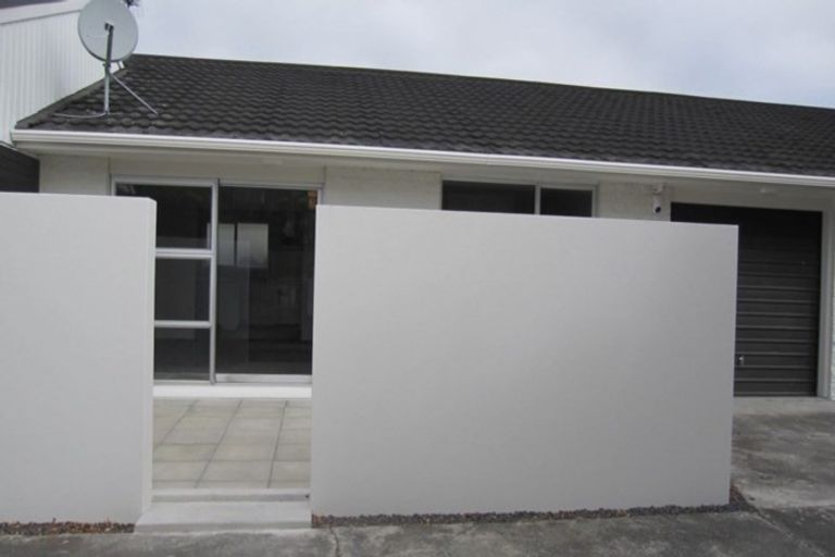 Photo of property in 2/24 Champion Street, Edgeware, Christchurch, 8013