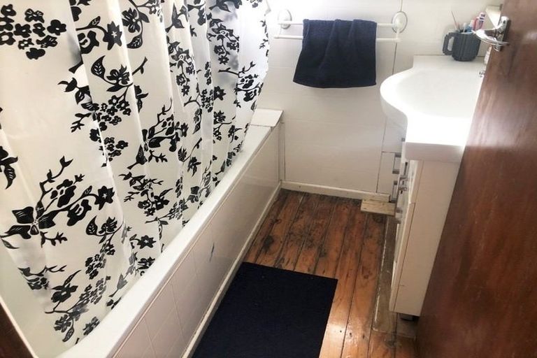 Photo of property in 157 Don Buck Road, Massey, Auckland, 0614