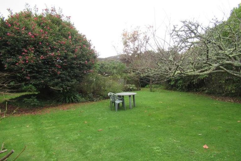 Photo of property in 345 Te Moana Road, Waikanae, 5036