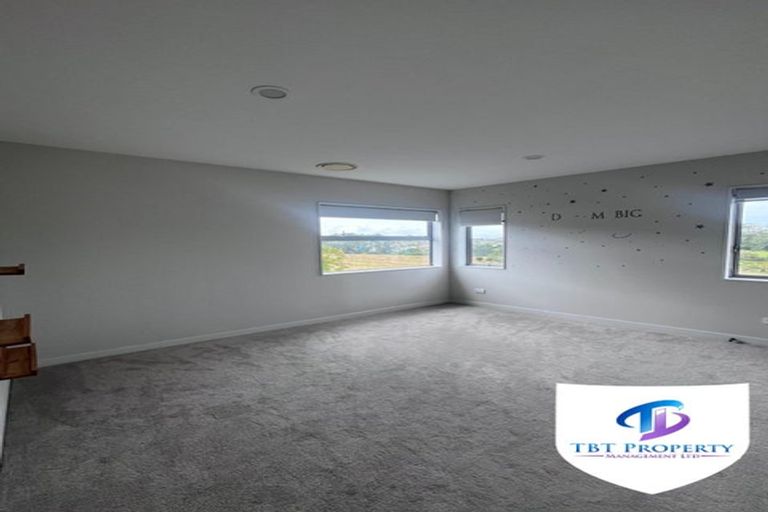 Photo of property in 14 Irongate Avenue, Ranui, Auckland, 0612