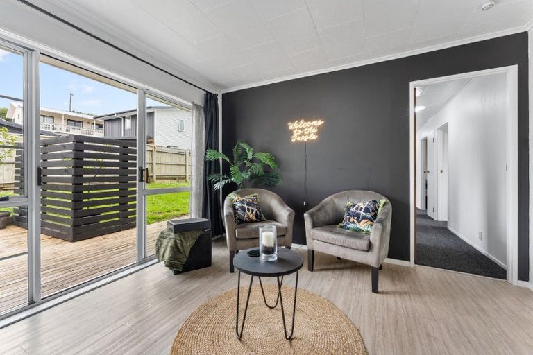 Photo of property in 37 Fraser Drive, Feilding, 4702