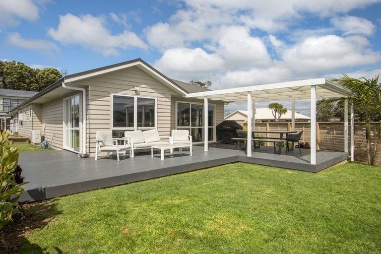 Photo of property in 7 Seafoam Place, Waihi Beach, 3611