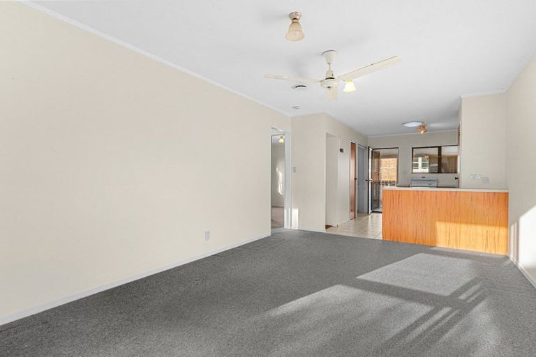 Photo of property in 2/9 Cairnfield Road, Kensington, Whangarei, 0112