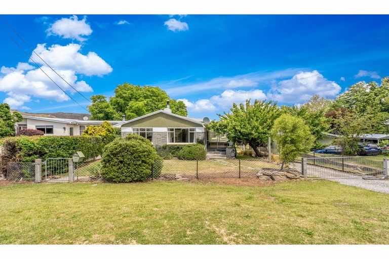 Photo of property in 10 Royal Terrace, Alexandra, 9320