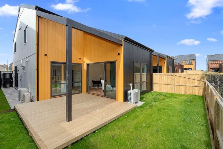 Photo of property in 8 Dorset Down Drive, Karaka, 2580