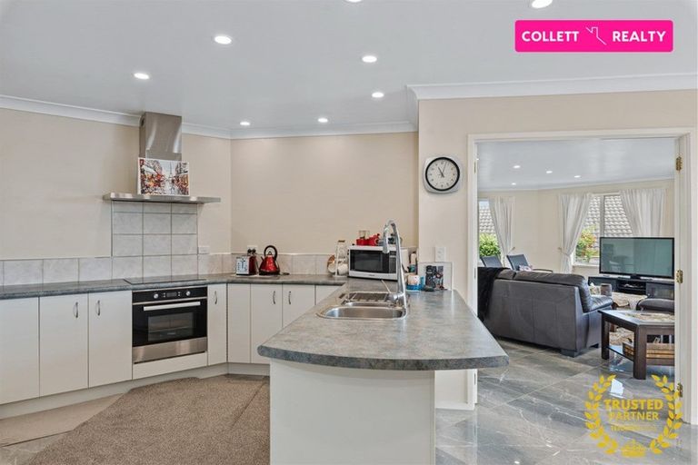 Photo of property in 39 Bluebird Crescent, Unsworth Heights, Auckland, 0632