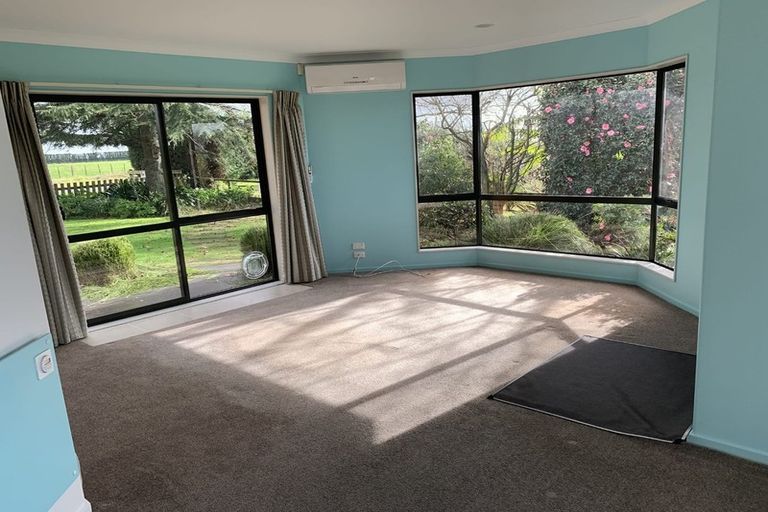 Photo of property in 81 Ohinepanea Road, Pukehina, Te Puke, 3186