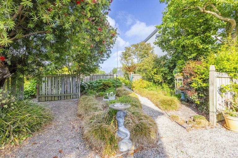 Photo of property in 6 Beaumont Lane, Havelock North, 4130