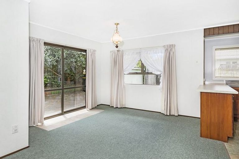 Photo of property in 2/352 Great South Road, Opaheke, Papakura, 2113